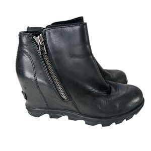Sorel Joan of Arctic Wedge II Black Leather Zip Booties Women 6